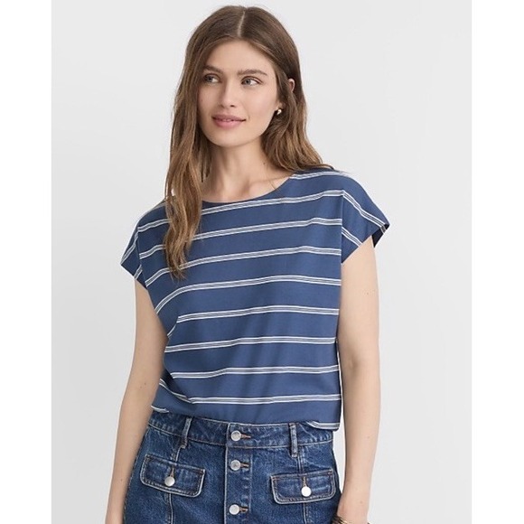 LOFT Tops - LOFT Striped Modern Wedge Tee NWT SIZE M
